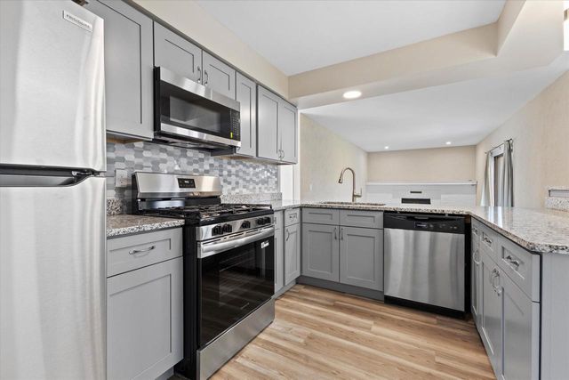 4812 Ridgeway AVENUE, Racine, WI 53406