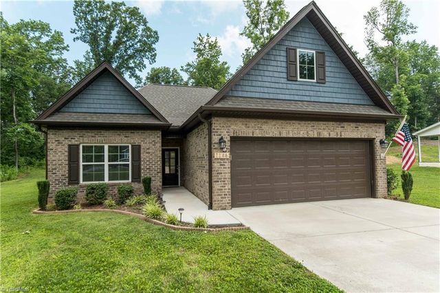 7146 Smokerise Lane, Kernersville, NC 27284