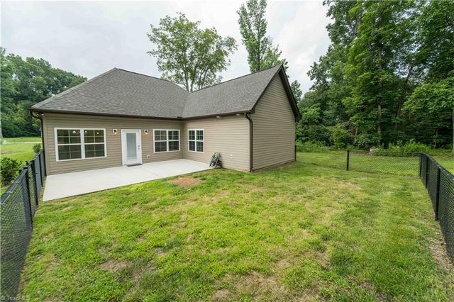 7146 Smokerise Lane, Kernersville, NC 27284