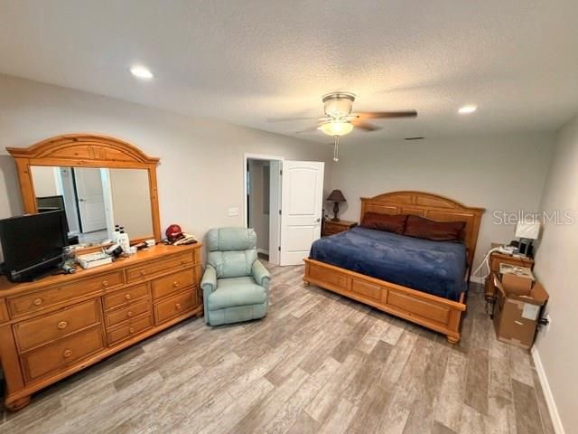 5000 9TH AVENUE W, Bradenton, FL 34209