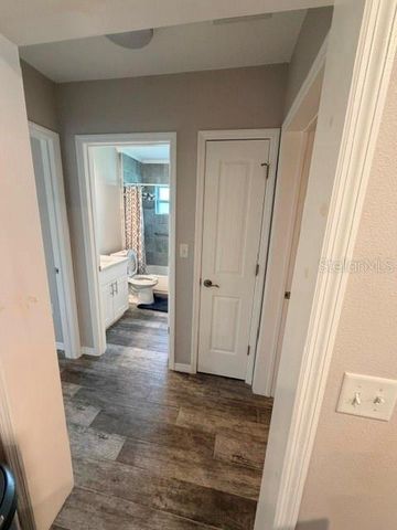 5000 9TH AVENUE W, Bradenton, FL 34209