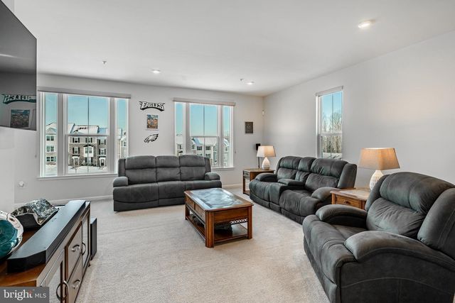 1404 POETS ALY, Romansville, PA 19320