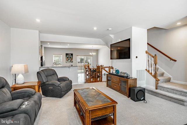 1404 POETS ALY, Romansville, PA 19320