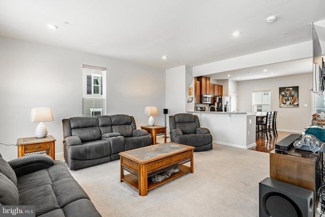 1404 POETS ALY, Romansville, PA 19320