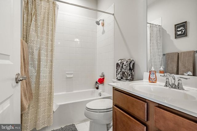 1404 POETS ALY, Romansville, PA 19320