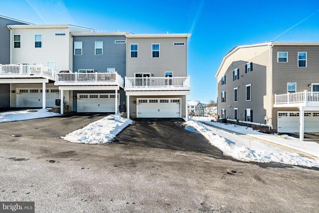 1404 POETS ALY, Romansville, PA 19320