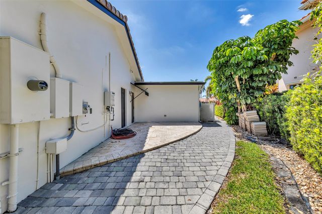 633 4th Key Drive, Fort Lauderdale, FL 33304