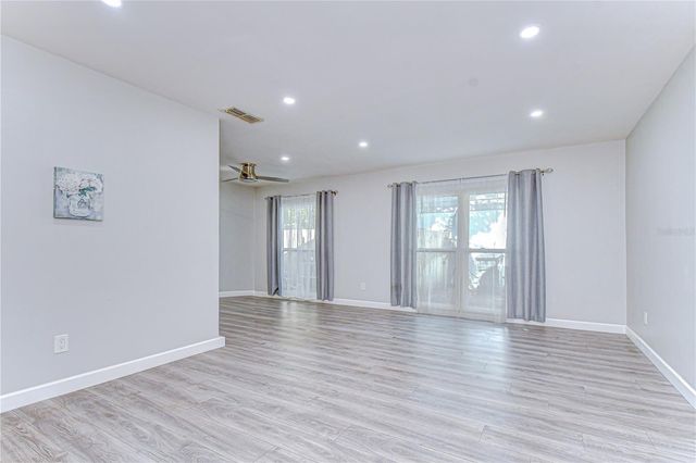 15310 LAZY LAKE PLACE, Tampa, FL 33624