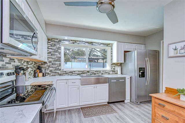 15310 LAZY LAKE PLACE, Tampa, FL 33624