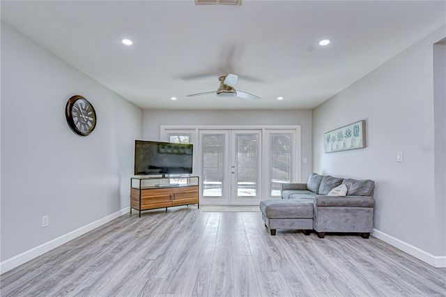 15310 LAZY LAKE PLACE, Tampa, FL 33624