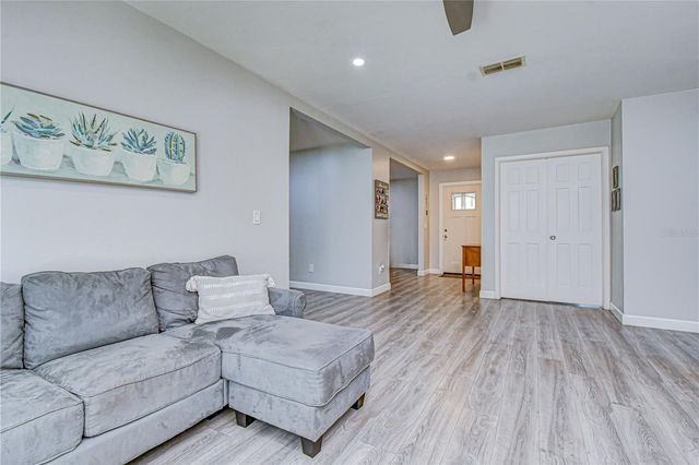 15310 LAZY LAKE PLACE, Tampa, FL 33624