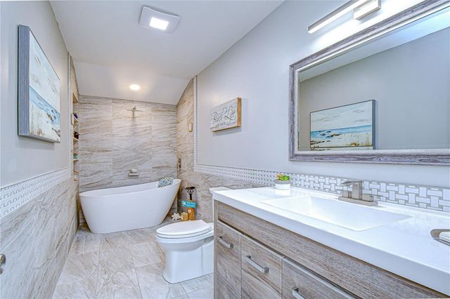 15310 LAZY LAKE PLACE, Tampa, FL 33624