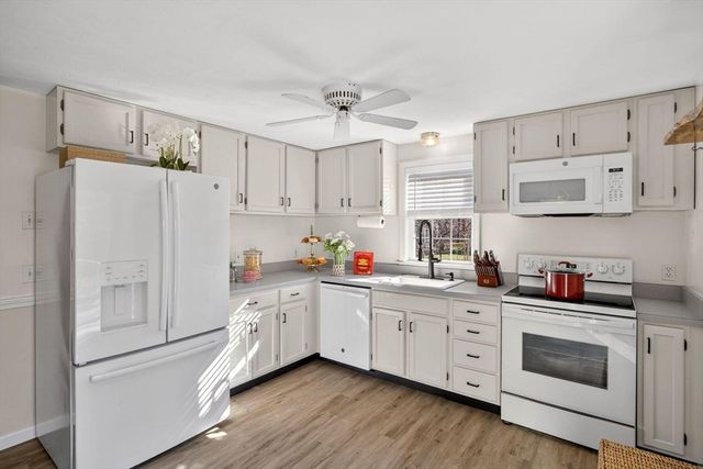 1 Charing Cross Rd, Dennis, MA 02660