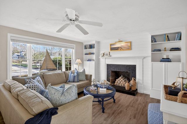 1 Charing Cross Rd, Dennis, MA 02660