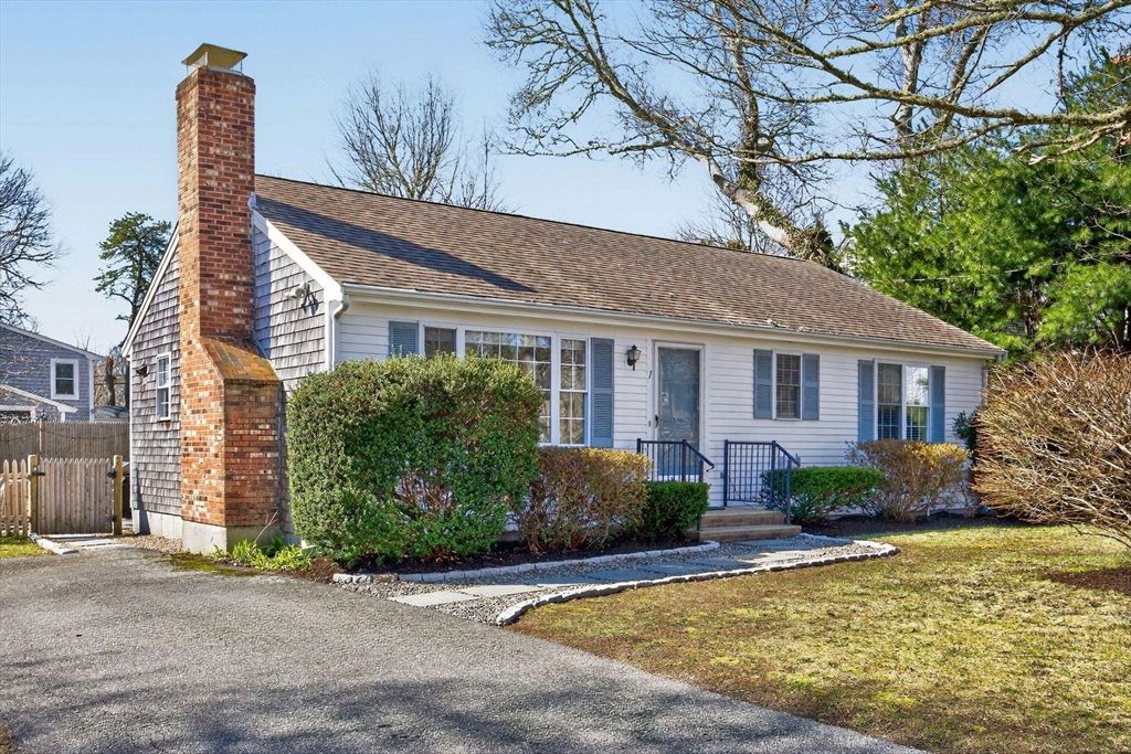 1 Charing Cross Rd, Dennis, MA 02660
