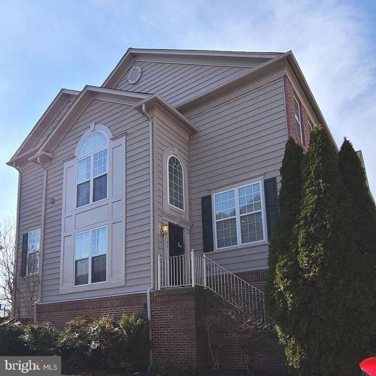 6137 MANCHESTER PARK CIR, Alexandria, VA 22310