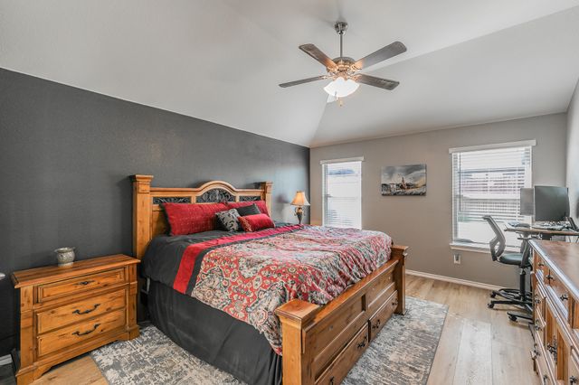 405 Bishopgate Court, Fort Worth, TX 76036