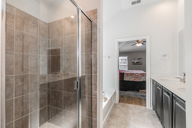 405 Bishopgate Court, Fort Worth, TX 76036