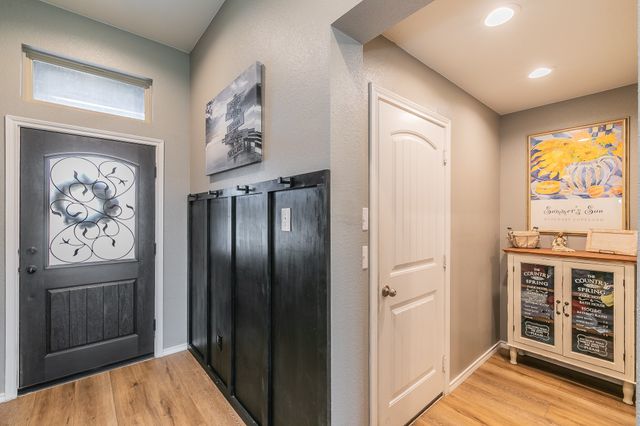 405 Bishopgate Court, Fort Worth, TX 76036
