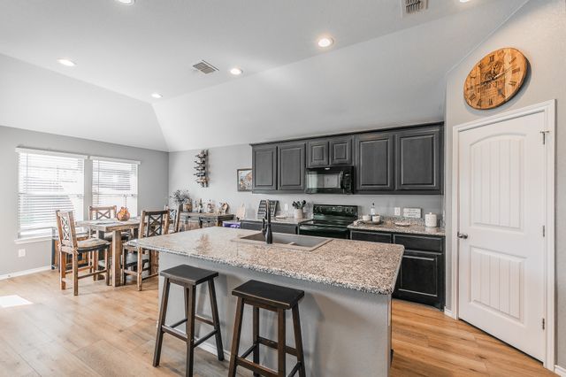 405 Bishopgate Court, Fort Worth, TX 76036