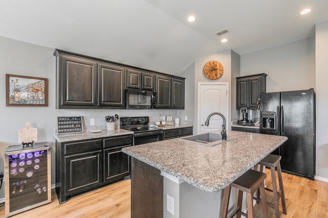 405 Bishopgate Court, Fort Worth, TX 76036