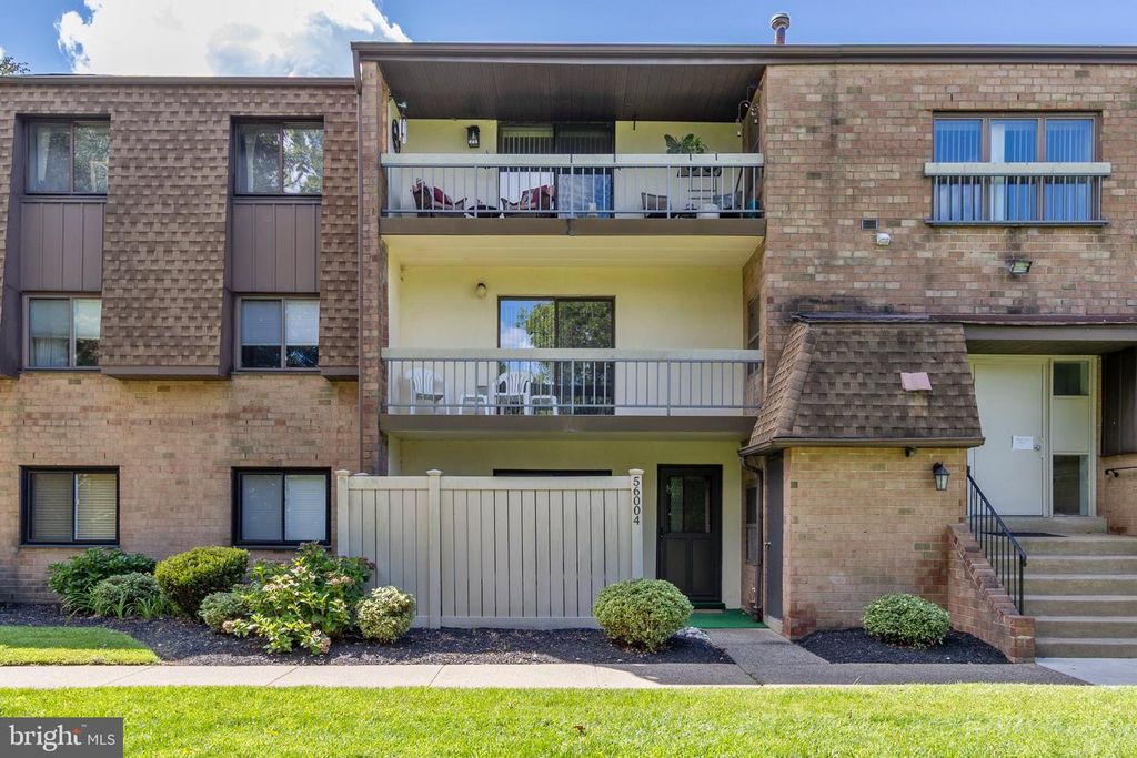 56004 DELAIRE LANDING RD #7D, Philadelphia, PA 19114 — exterior