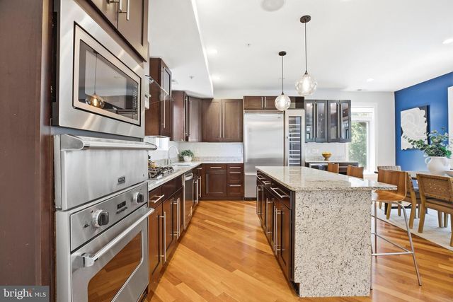 915 3RD ST NE, Washington, DC 20002