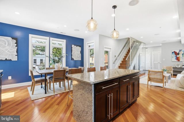 915 3RD ST NE, Washington, DC 20002