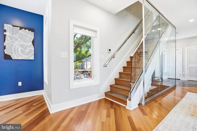 915 3RD ST NE, Washington, DC 20002