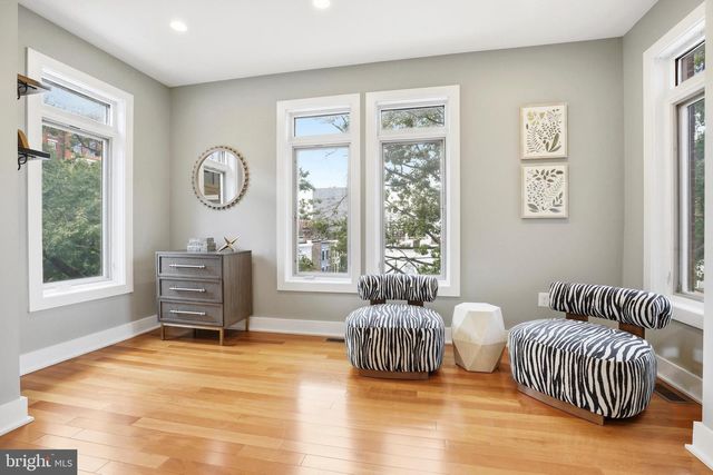 915 3RD ST NE, Washington, DC 20002