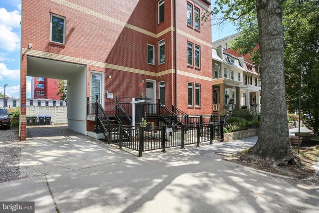 915 3RD ST NE, Washington, DC 20002