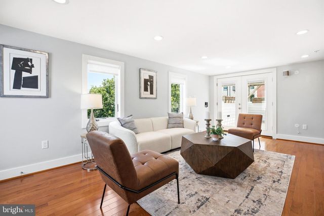 915 3RD ST NE, Washington, DC 20002