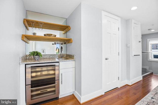 915 3RD ST NE, Washington, DC 20002