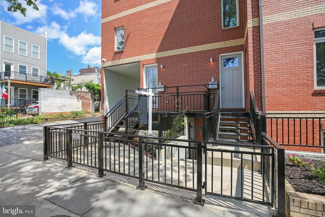 915 3RD ST NE, Washington, DC 20002