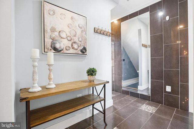 915 3RD ST NE, Washington, DC 20002