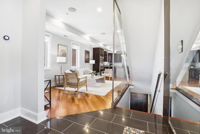 915 3RD ST NE, Washington, DC 20002
