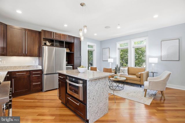 915 3RD ST NE, Washington, DC 20002