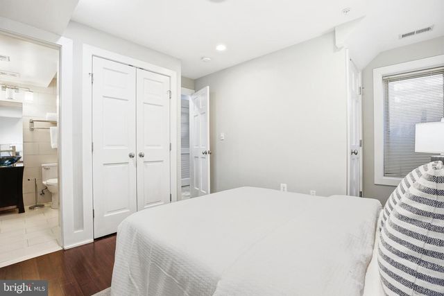 915 3RD ST NE, Washington, DC 20002
