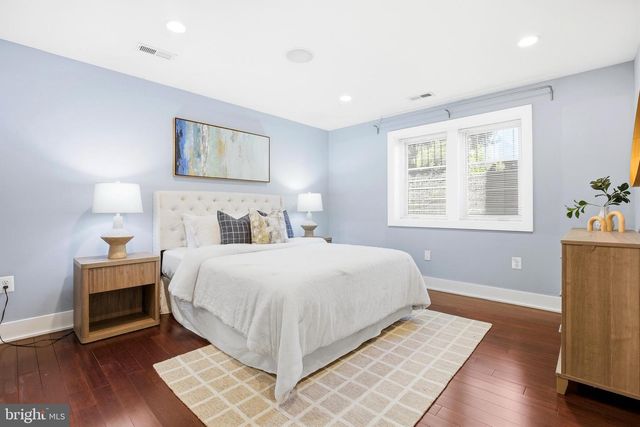 915 3RD ST NE, Washington, DC 20002