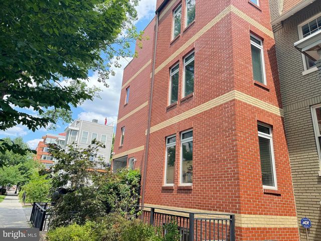 915 3RD ST NE, Washington, DC 20002