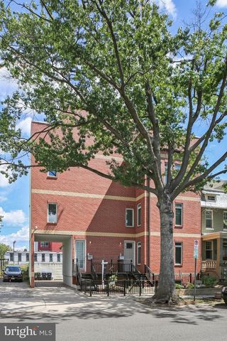915 3RD ST NE, Washington, DC 20002