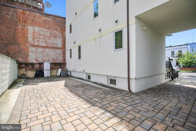 915 3RD ST NE, Washington, DC 20002