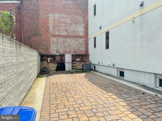 915 3RD ST NE, Washington, DC 20002