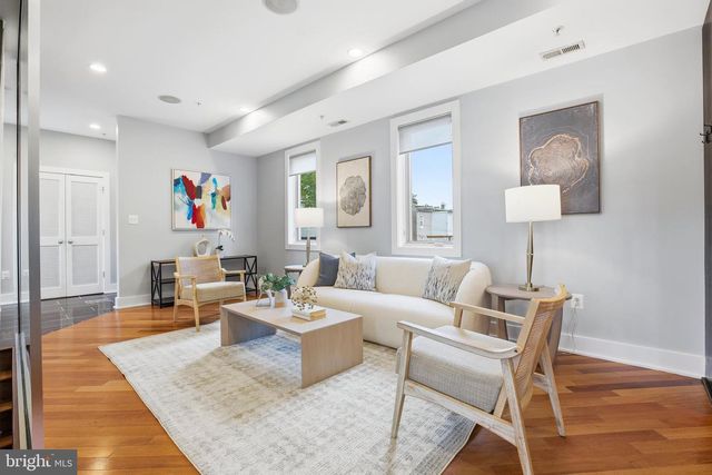 915 3RD ST NE, Washington, DC 20002