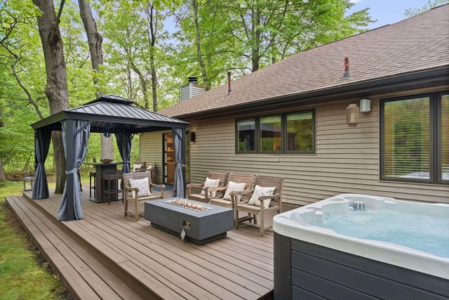 4035 Choctaw Trail, New Buffalo, MI 49117