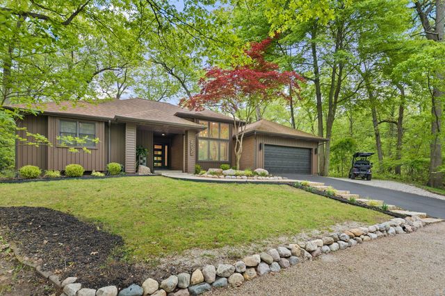 4035 Choctaw Trail, New Buffalo, MI 49117