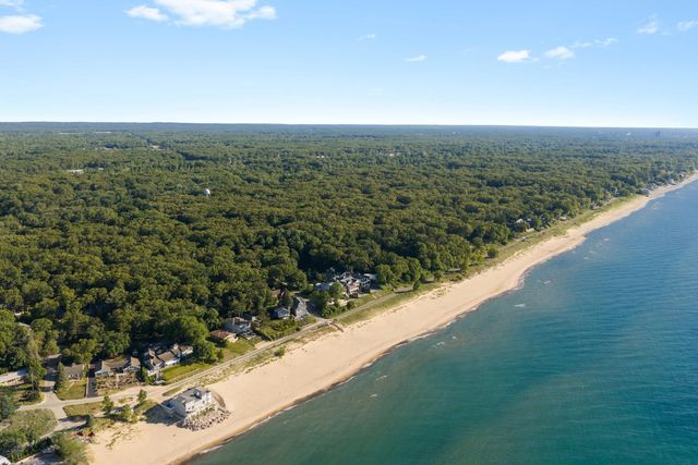 4035 Choctaw Trail, New Buffalo, MI 49117