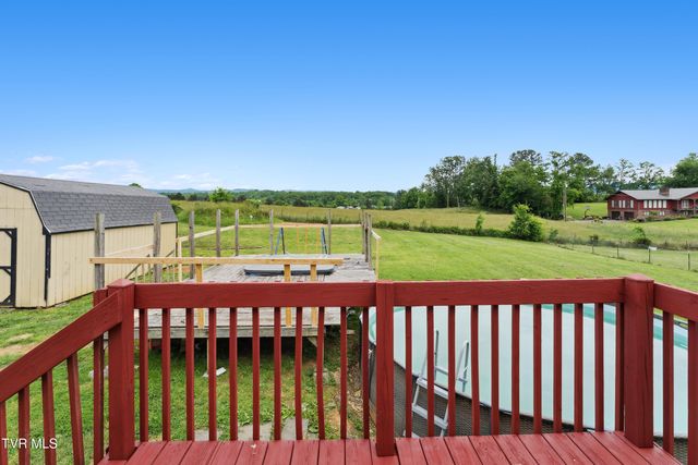 364 Berry Ridge Road, Jonesborough, TN 37659