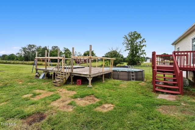 364 Berry Ridge Road, Jonesborough, TN 37659