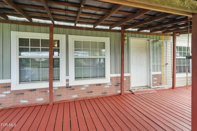 364 Berry Ridge Road, Jonesborough, TN 37659